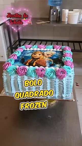 bolo quadrado das princesa