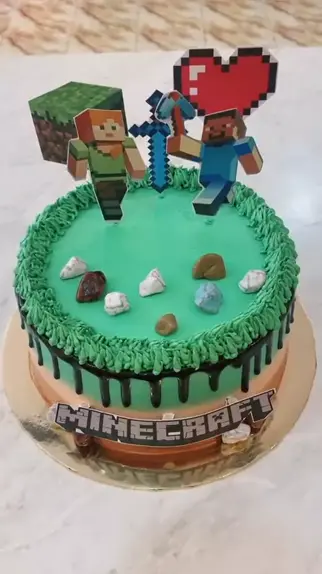 topo de bolo do minecraft feminino