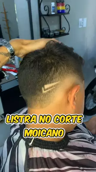 Listra no corte moicano disfarçado em v #cabelo #estilo #barbearia