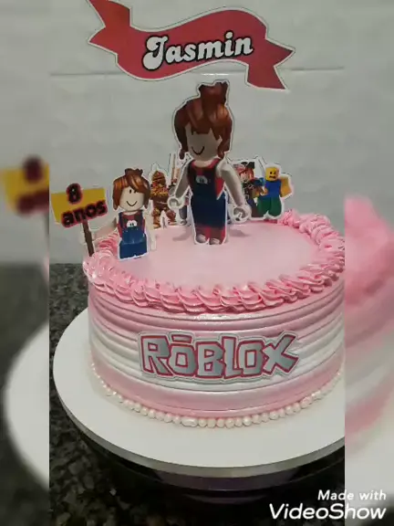 bolo do roblox feminino quadrado