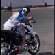 moto wheelie graus