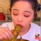 comendo comida coreana